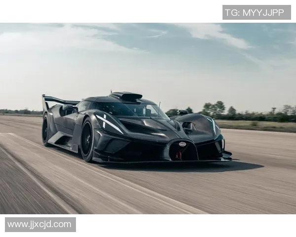 足球明星的奢华座驾布加迪威龙展现速度与荣耀的完美结合